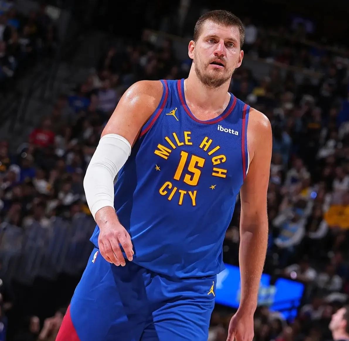 虎扑网-关于独行侠带队取胜！，穆雷重要时刻刷新纪录再创辉煌时刻的信息