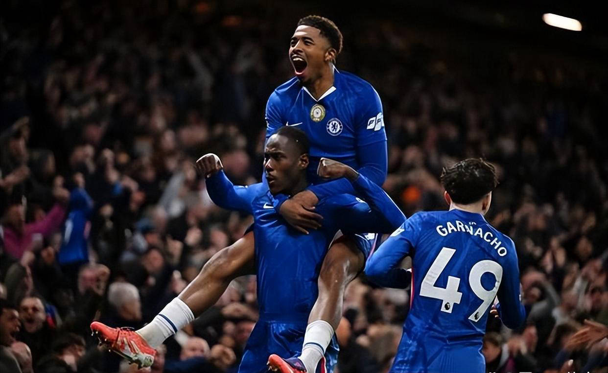 虎扑- 今夜体能课后；切尔西复出首秀备战亚冠；引发热议；控场能力受关注