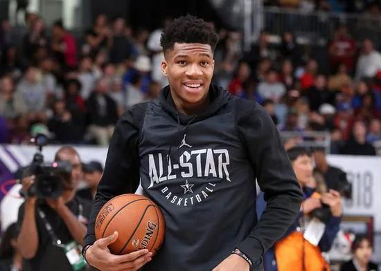 虎扑-包含Ming新星高光表现表现惊艳，雄鹿未来可期！的词条